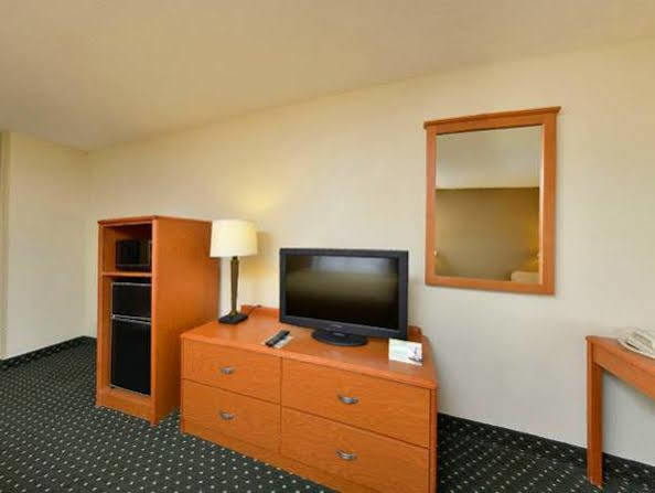 Quality Inn Coralville - Iowa River Landing מראה חיצוני תמונה